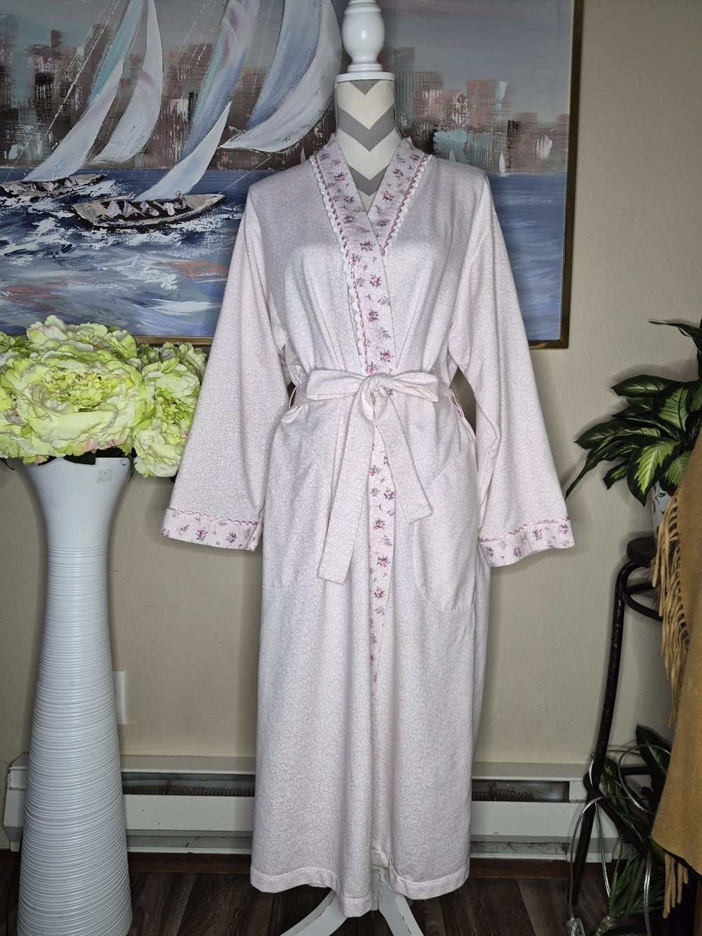 villager Light Pink Floral-Trim Cotton Robe